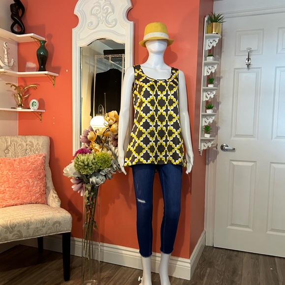 BEAUTIFUL, TORY BURCH Grey, yellow, and white sleeveless blouse. size 6 - Picture 1 of 16